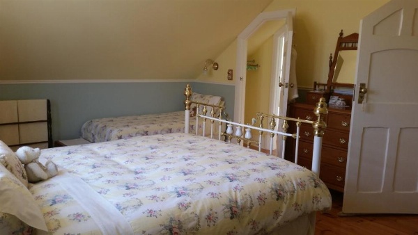 Water Bay Villa Bed & Breakfast image 11