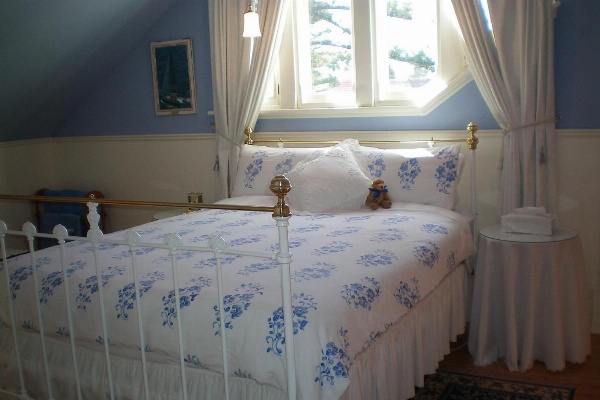 Water Bay Villa Bed & Breakfast image 6
