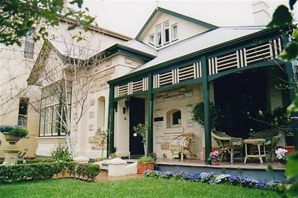Water Bay Villa Bed & Breakfast Main image